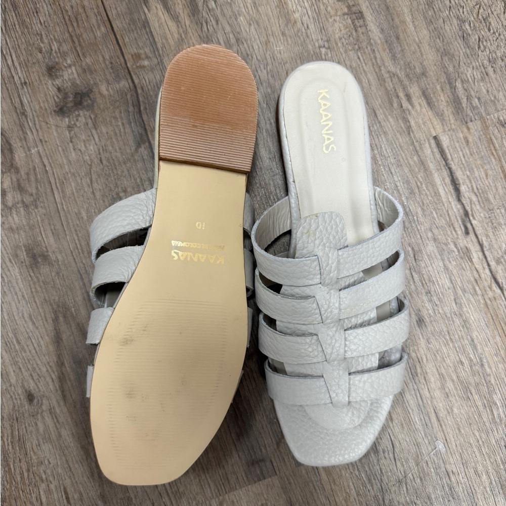 Kaanas Women's Gray Sandals - Picture 2 of 2